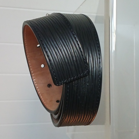 Louis Vuiton Black Epi Silver LV  Leather Belt. - Picture 2 of 7